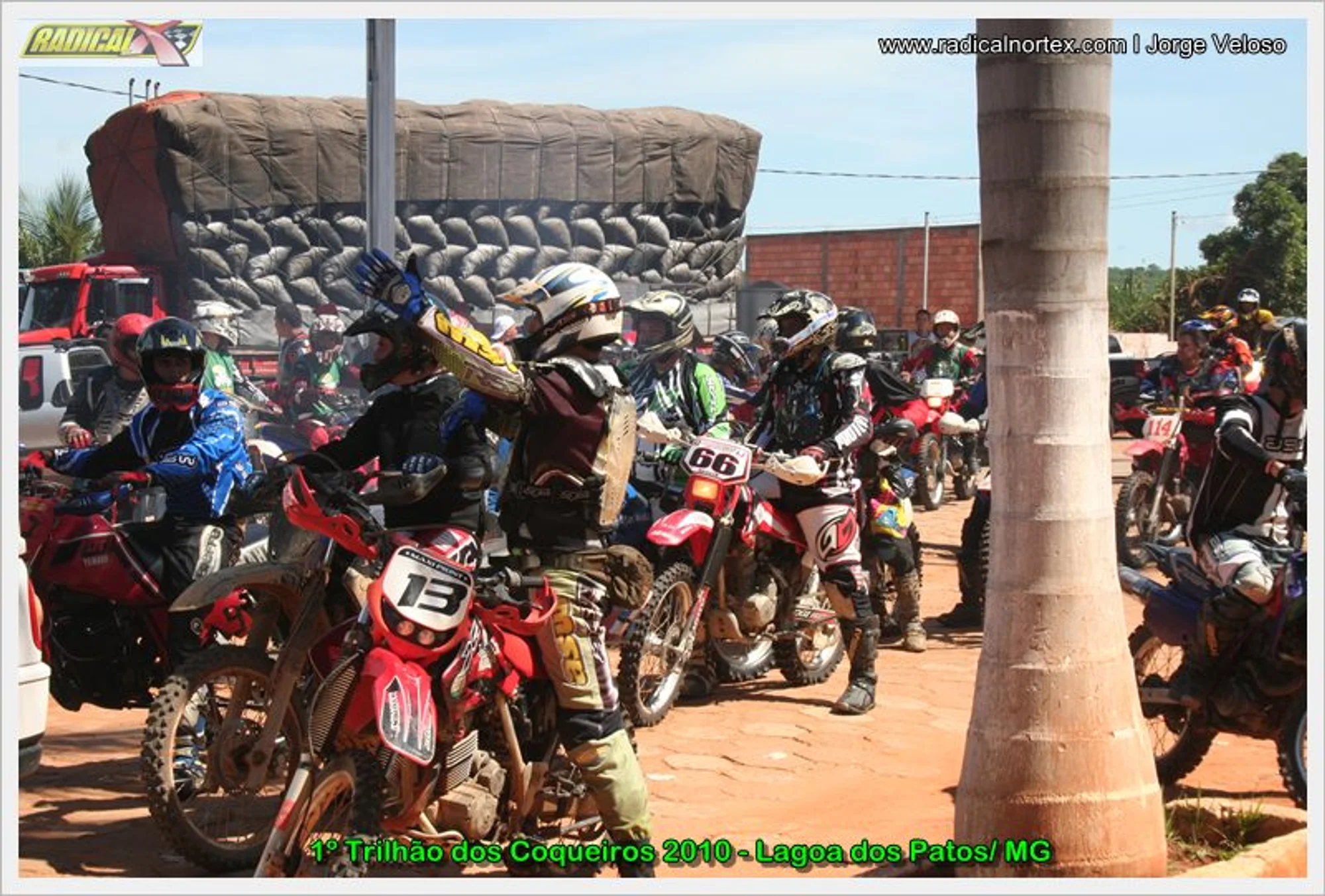 /image/1o-trilhao-dos-coqueiros-movimentou-lagoa-dos-patos-mg-e-consolidou-a-cidade-como-referencia-no-motociclismo-regional?src=https%3A%2F%2Fradicalnorte.wordpress.com%2Fwp-content%2Fuploads%2F2010%2F12%2Frx-07jv.jpg&w=2000&q=85