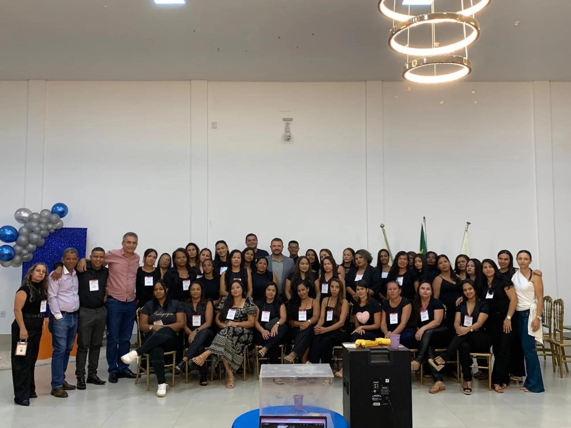 /image/encontro-do-projeto-de-extensao-em-pedagogia-empresarial-fortalece-integracao-academica-e-participacao-do-poder-publico-em-lagoa-dos-patos-mg?src=https%3A%2F%2Fimg1.pixhost.to%2Fimages%2F10644%2F668094288_whatsapp-image-2025-12-04-at-10-19-02-am.jpg&w=2000&q=85
