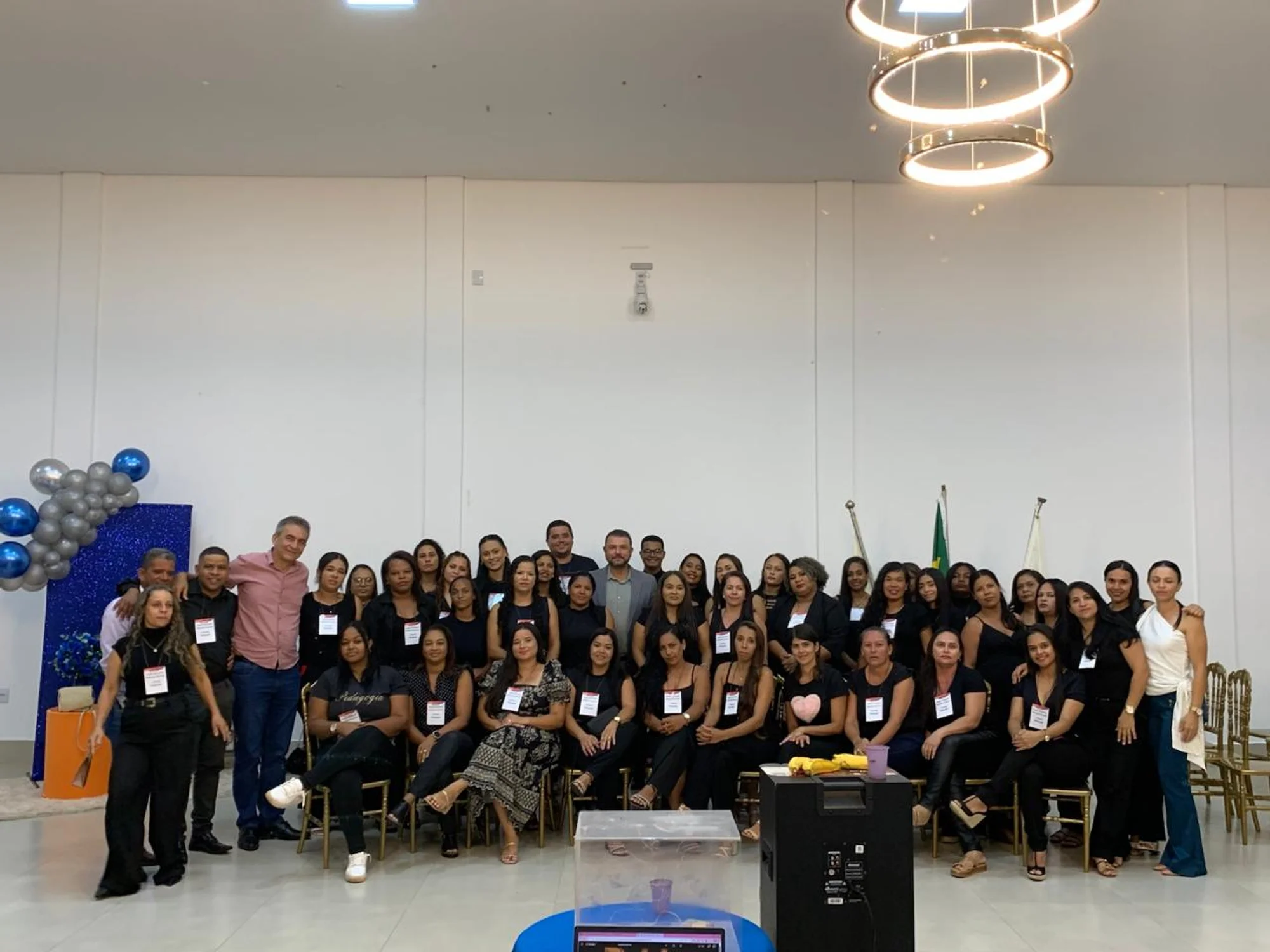 /image/encontro-do-projeto-de-extensao-em-pedagogia-empresarial-fortalece-integracao-academica-e-participacao-do-poder-publico-em-lagoa-dos-patos-mg?src=https%3A%2F%2Fimg1.pixhost.to%2Fimages%2F10644%2F668094294_whatsapp-image-2025-12-04-at-10-20-06-am.jpg&w=2000&q=85