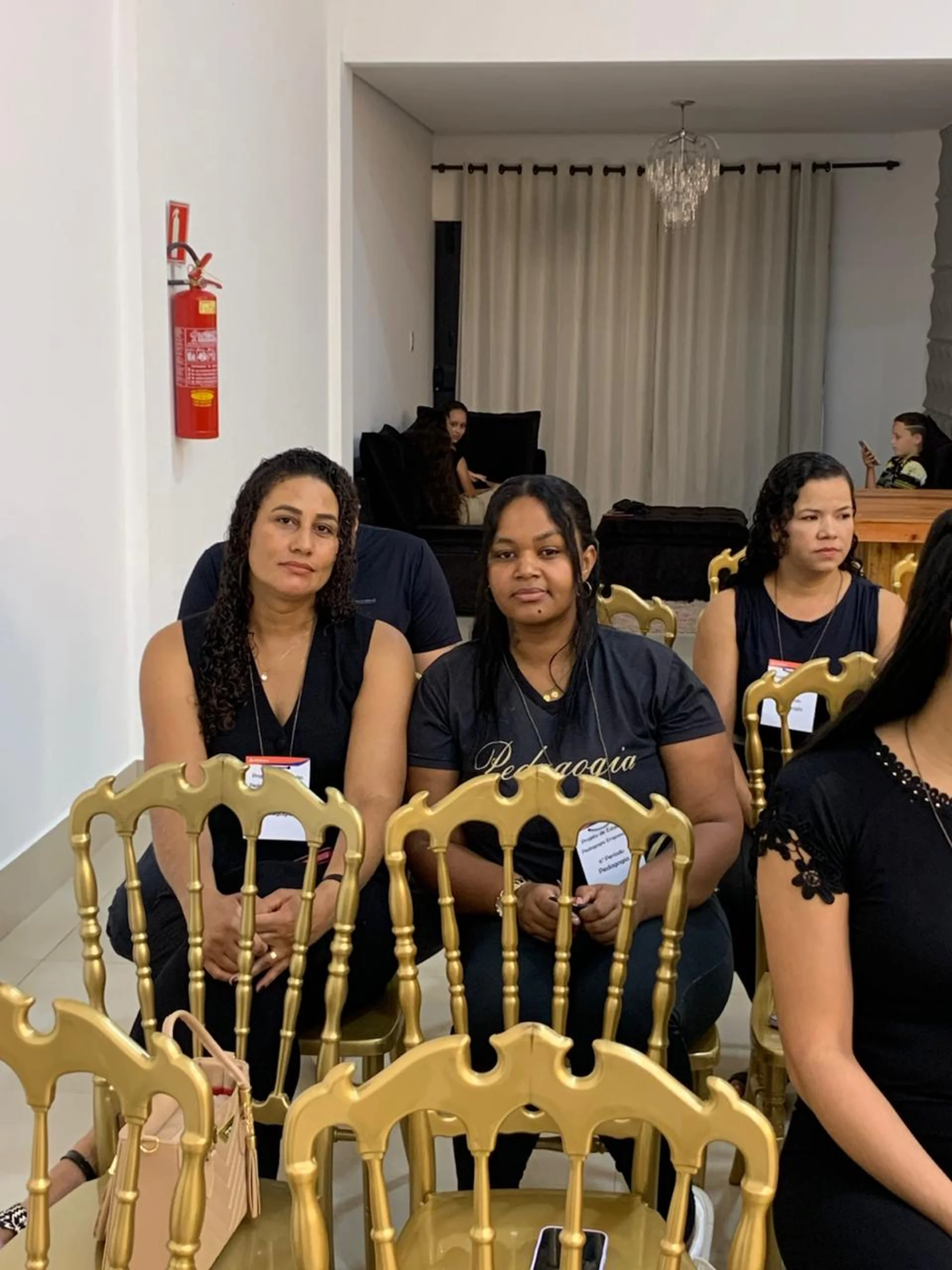 /image/encontro-do-projeto-de-extensao-em-pedagogia-empresarial-fortalece-integracao-academica-e-participacao-do-poder-publico-em-lagoa-dos-patos-mg?src=https%3A%2F%2Fimg1.pixhost.to%2Fimages%2F10644%2F668094301_whatsapp-image-2025-12-04-at-10-18-33-am-2.jpg&w=2000&q=85