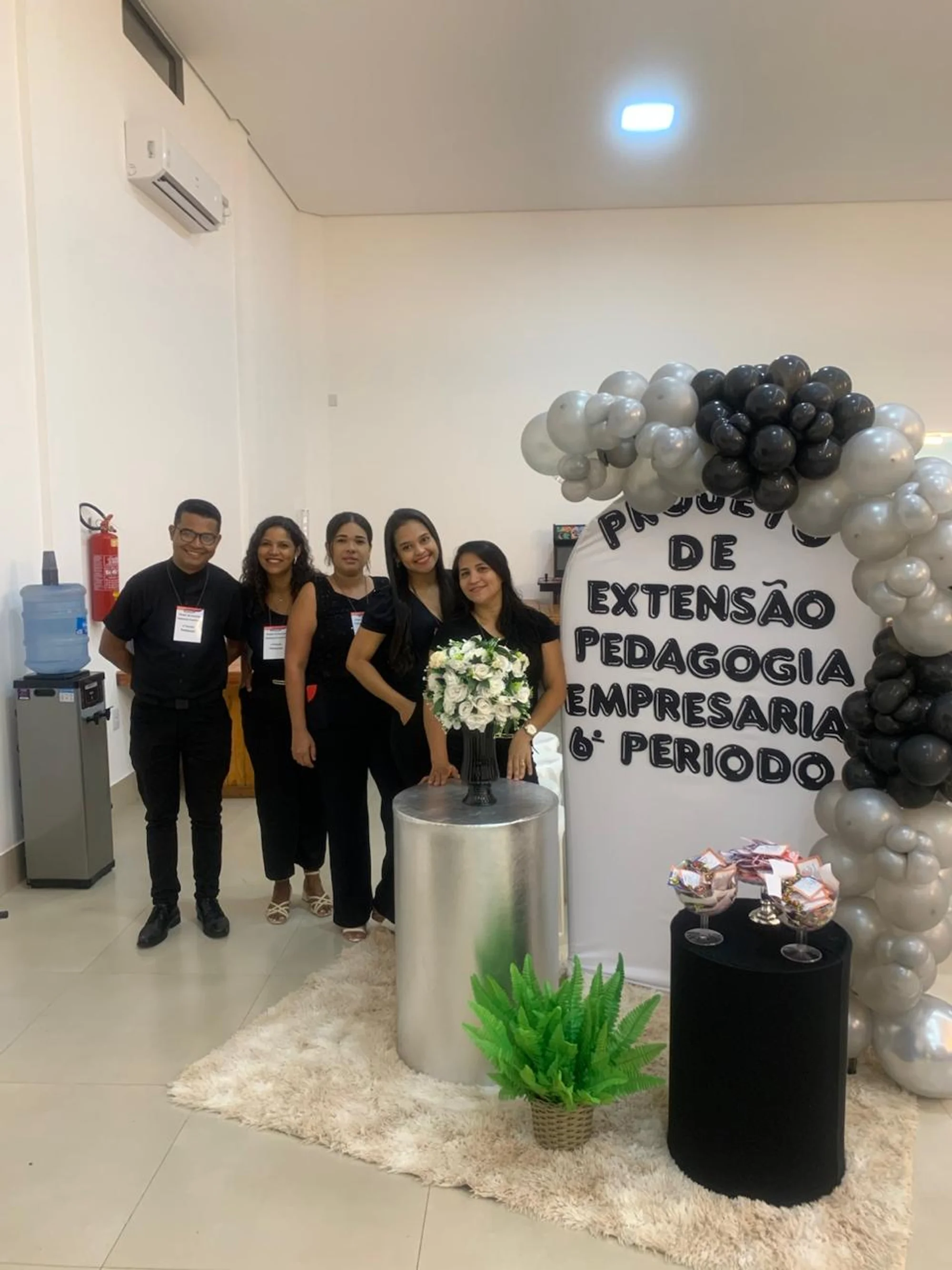 /image/encontro-do-projeto-de-extensao-em-pedagogia-empresarial-fortalece-integracao-academica-e-participacao-do-poder-publico-em-lagoa-dos-patos-mg?src=https%3A%2F%2Fimg1.pixhost.to%2Fimages%2F10644%2F668094433_37ded1db-bd00-47d7-9ec8-aa4ac351baf5.jpg&w=2000&q=85