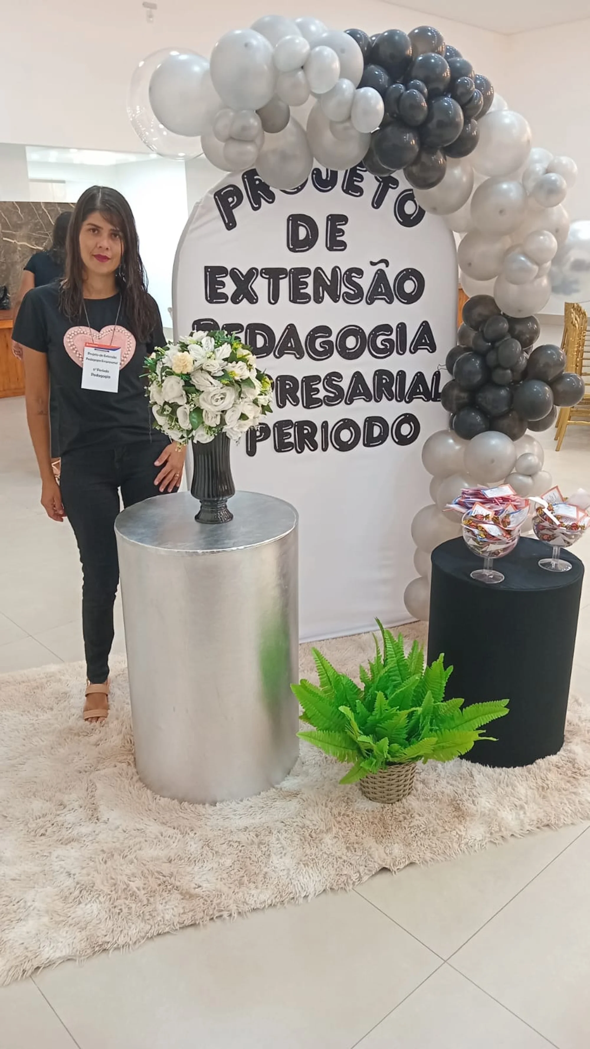 /image/encontro-do-projeto-de-extensao-em-pedagogia-empresarial-fortalece-integracao-academica-e-participacao-do-poder-publico-em-lagoa-dos-patos-mg?src=https%3A%2F%2Fimg1.pixhost.to%2Fimages%2F10648%2F668182741_pedagogia-seminario-lin-3.jpg&w=2000&q=85