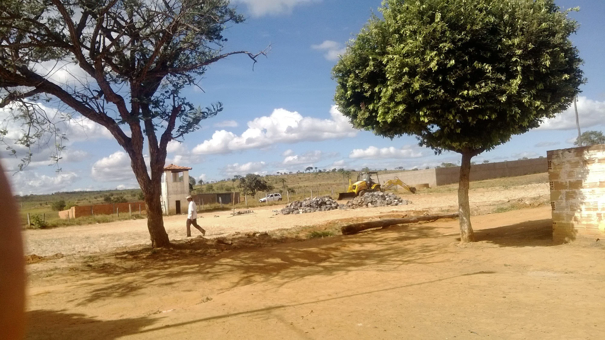 /image/fotos-antigas-lagoa-dos-patos-mg-em-memorias?src=https%3A%2F%2Fialkyrog.sirv.com%2Fsala%2FWP_20130703_007.jpg&w=2000&q=85