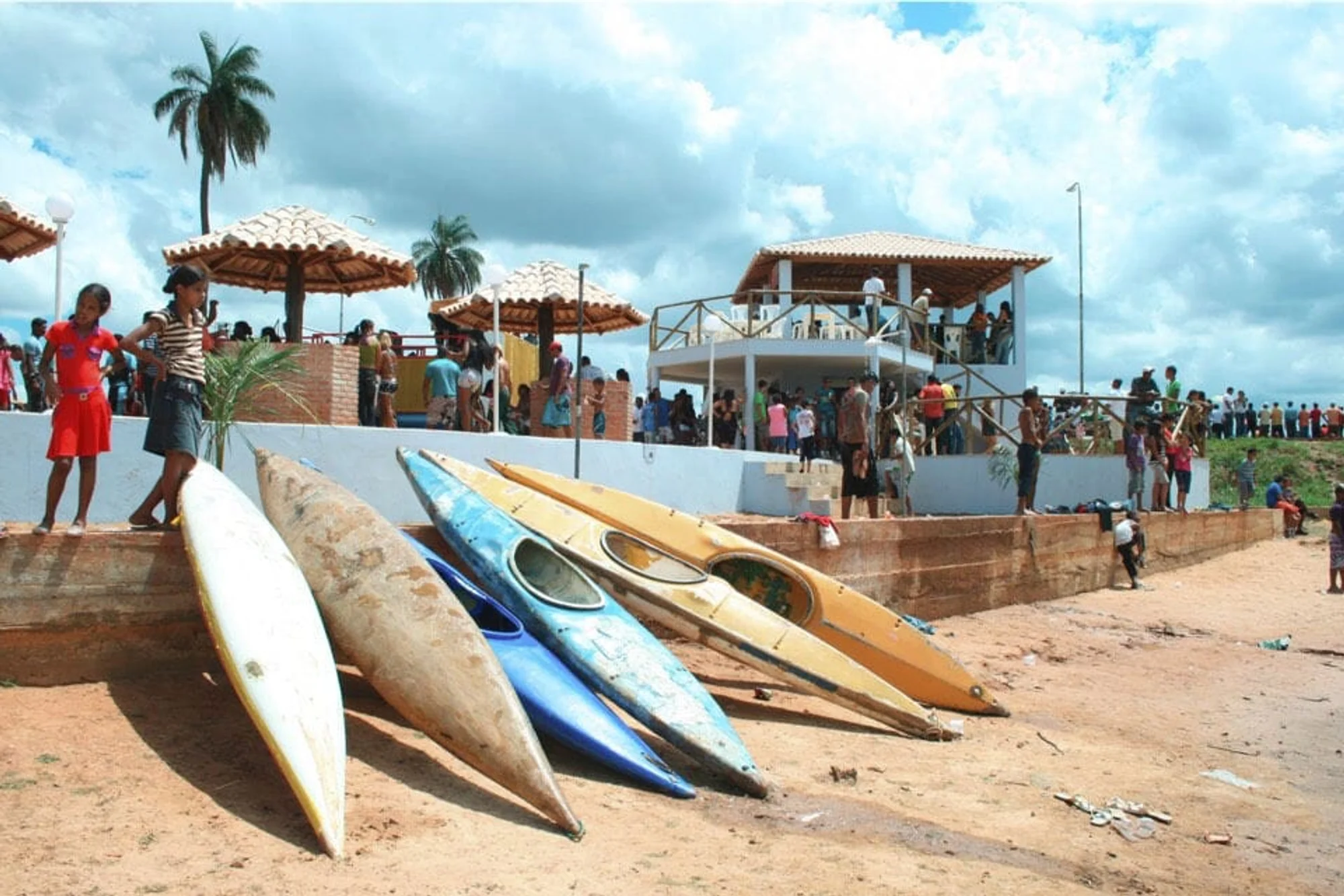 /image/fotos-antigas-lagoa-dos-patos-mg-em-memorias?src=https%3A%2F%2Fialkyrog.sirv.com%2Fsala%2Ffotos-antigas-lagoa-dos-patos-mg-66.jpg&w=2000&q=85