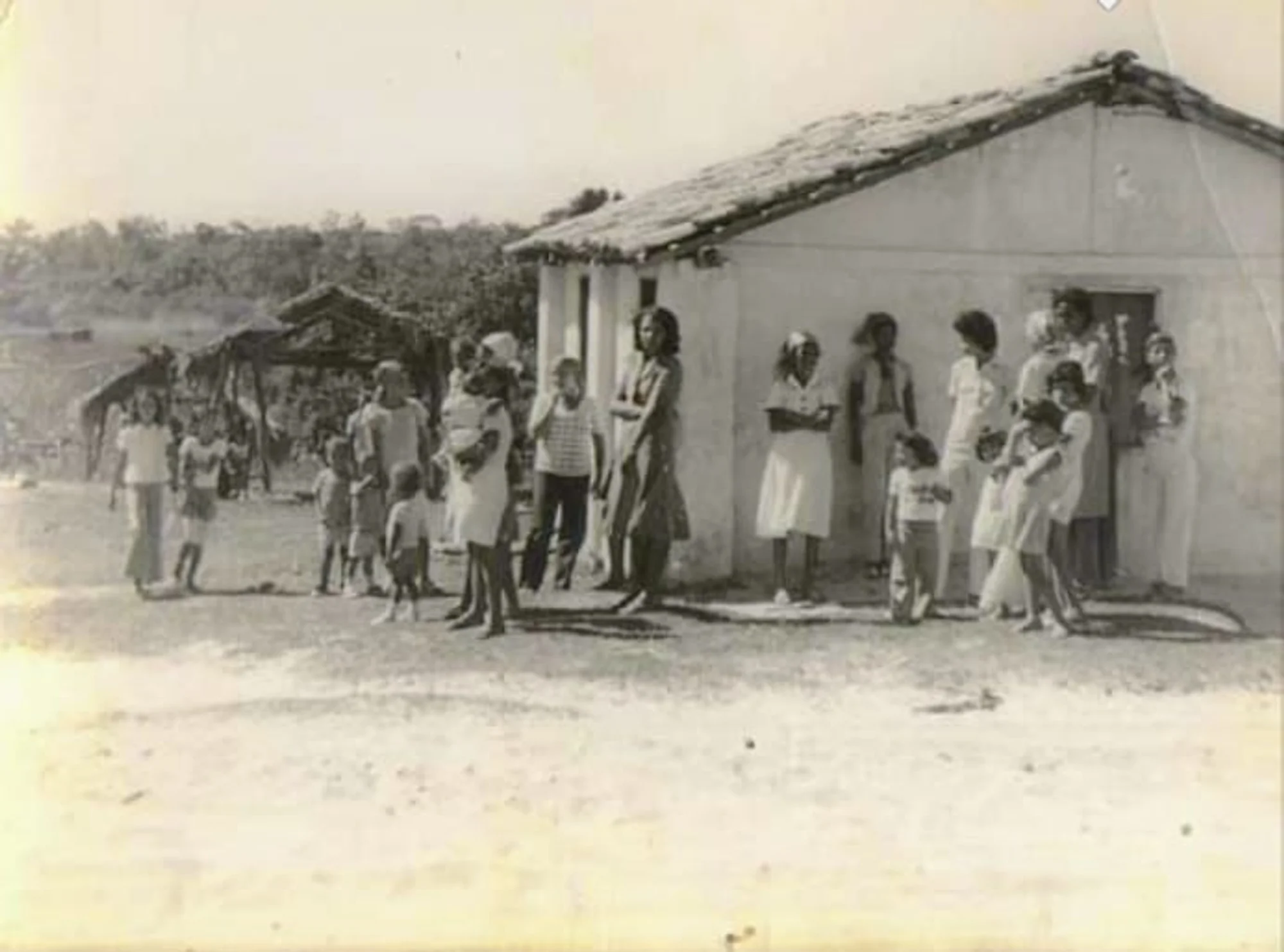 /image/fotos-antigas-lagoa-dos-patos-mg-em-memorias?src=https%3A%2F%2Fimg1.pixhost.to%2Fimages%2F10289%2F662749848_fotos-antigas-lagoa-dos-patos-mg-1.jpg&w=2000&q=85