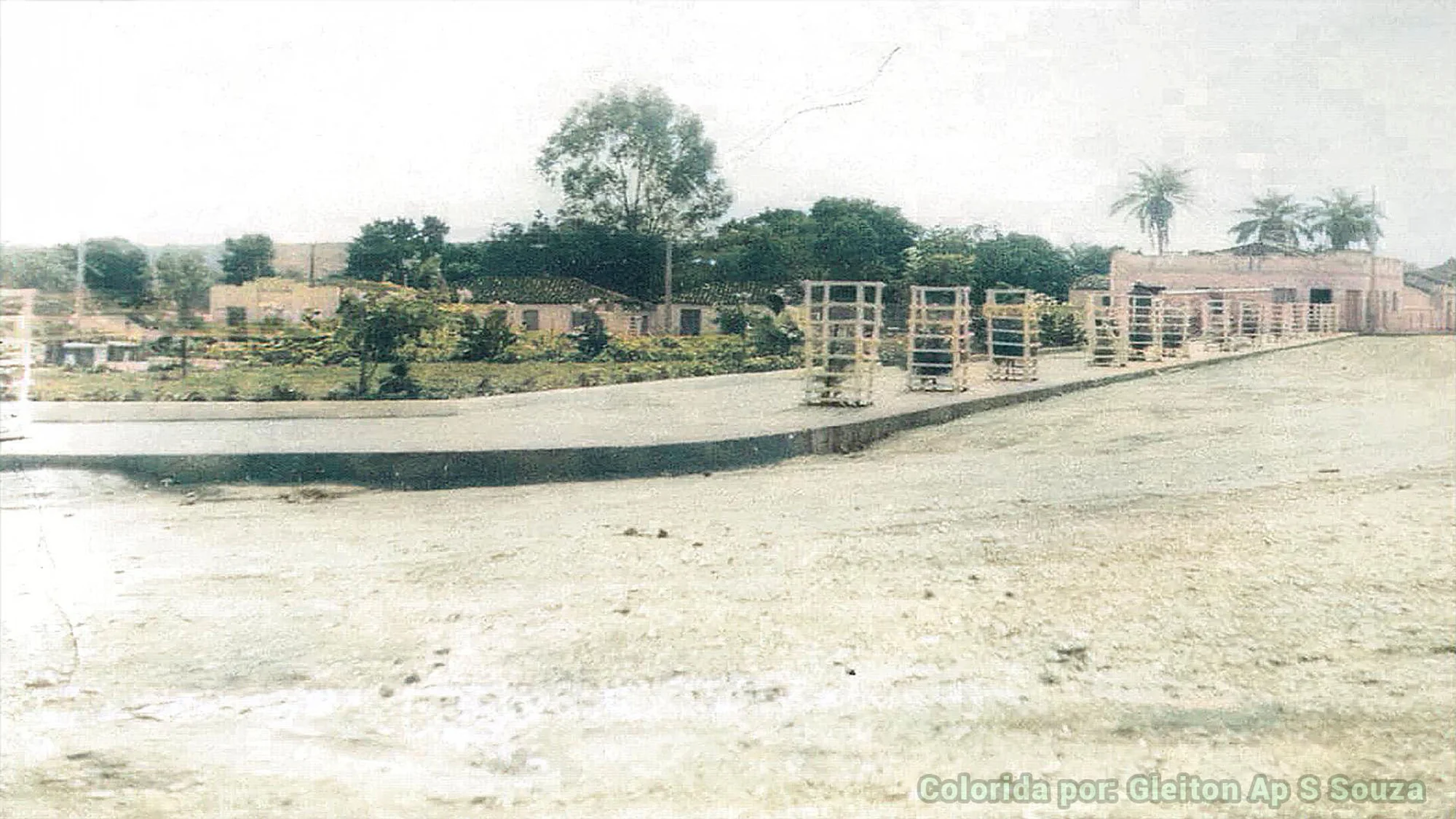 /image/fotos-antigas-lagoa-dos-patos-mg-em-memorias?src=https%3A%2F%2Fimg1.pixhost.to%2Fimages%2F10289%2F662749897_fotos-antigas-lagoa-dos-patos-mg-20.jpg&w=2000&q=85