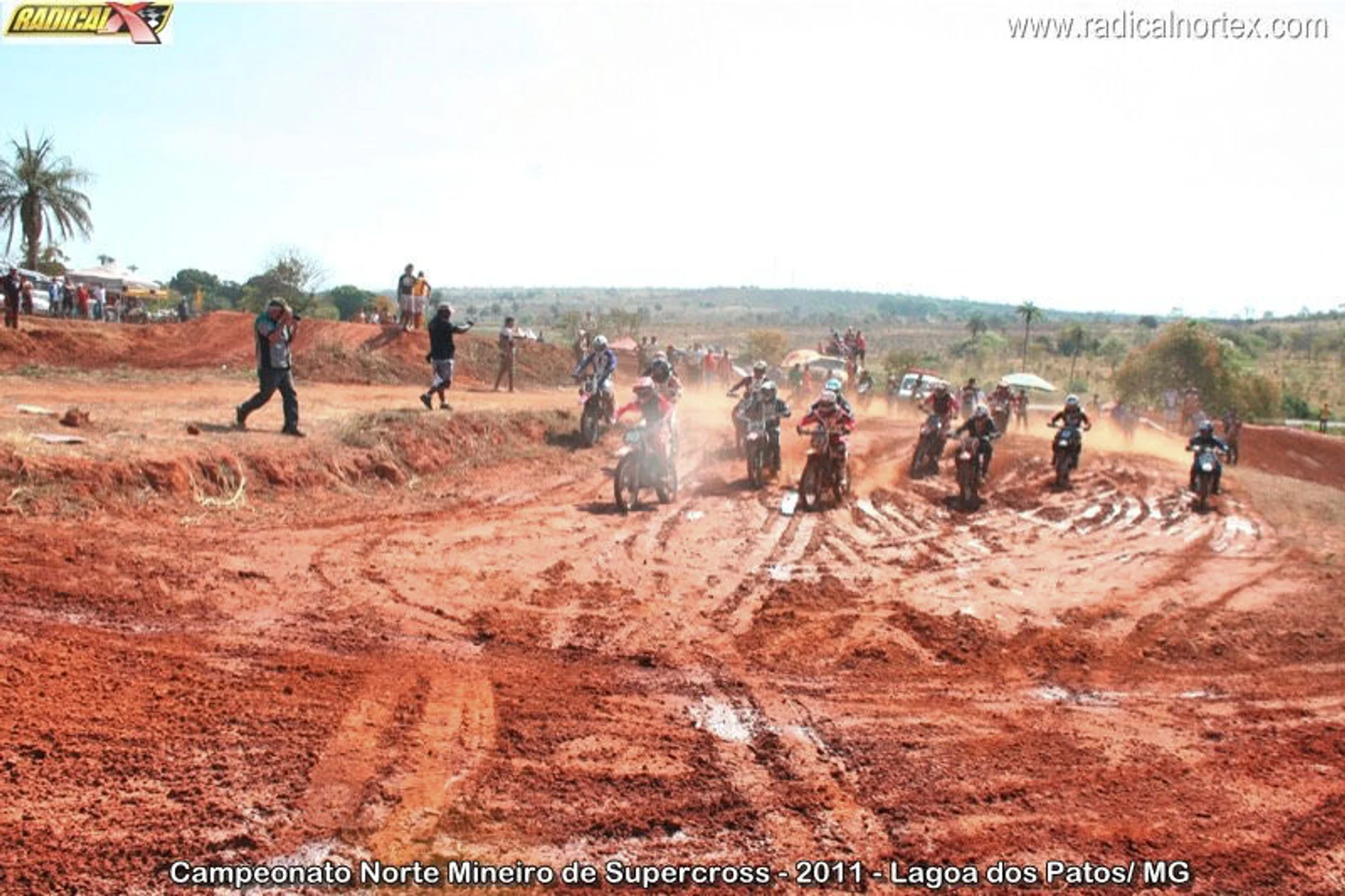 /image/fotos-antigas-lagoa-dos-patos-mg-em-memorias?src=https%3A%2F%2Fimg1.pixhost.to%2Fimages%2F10289%2F662750014_fotos-antigas-lagoa-dos-patos-mg-86.jpg&w=2000&q=85
