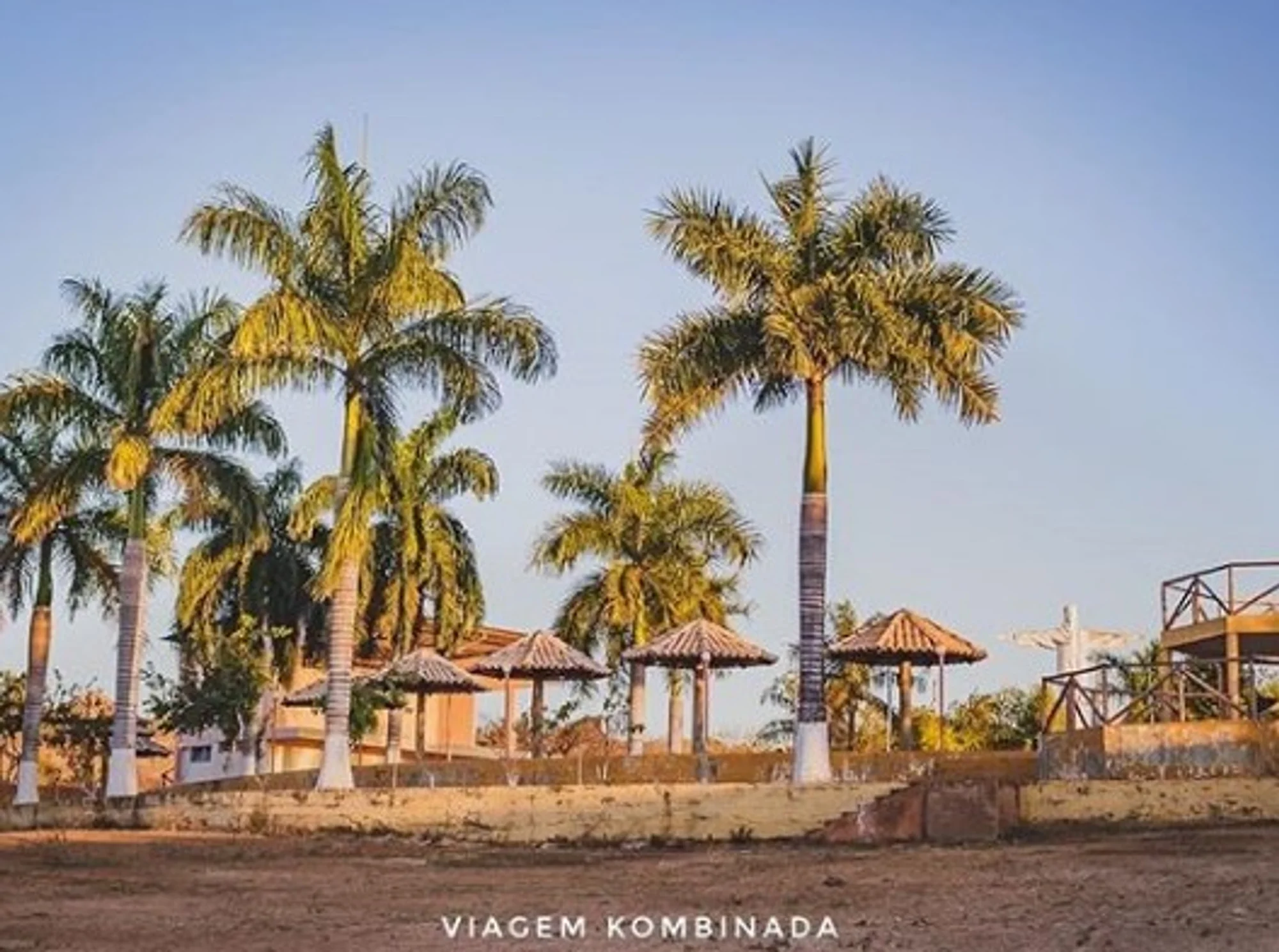 /image/fotos-antigas-lagoa-dos-patos-mg-em-memorias?src=https%3A%2F%2Fimg1.pixhost.to%2Fimages%2F10735%2F669473685_lagoa-dos-patos-mg-fotos-1.jpg&w=2000&q=85