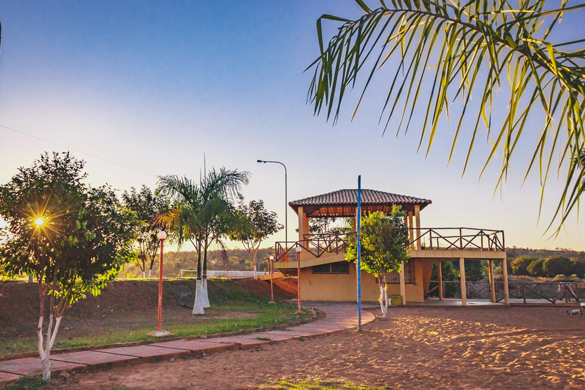 /image/fotos-antigas-lagoa-dos-patos-mg-em-memorias?src=https%3A%2F%2Fimg1.pixhost.to%2Fimages%2F10853%2F670787389_lagoa-dos-patos-mg-4.jpg&w=2000&q=85