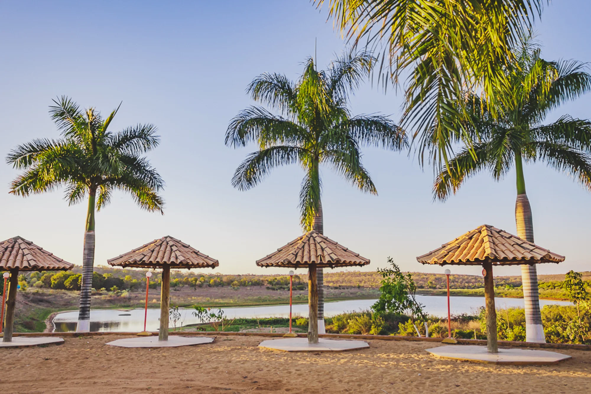 /image/fotos-antigas-lagoa-dos-patos-mg-em-memorias?src=https%3A%2F%2Fimg1.pixhost.to%2Fimages%2F10853%2F670787393_lagoa-dos-patos-mg-6.jpg&w=2000&q=85