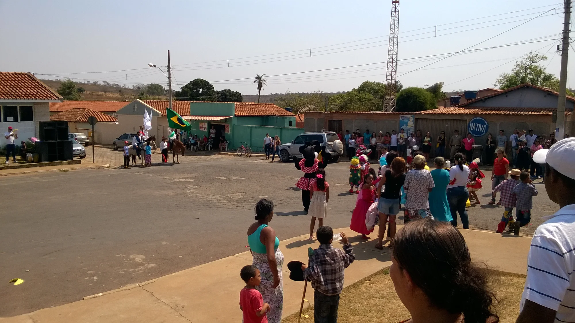 /image/fotos-antigas-lagoa-dos-patos-mg-em-memorias?src=https%3A%2F%2Fimg1.pixhost.to%2Fimages%2F11428%2F680878970_lagoa-dos-patos-mg-11.jpg&w=2000&q=85