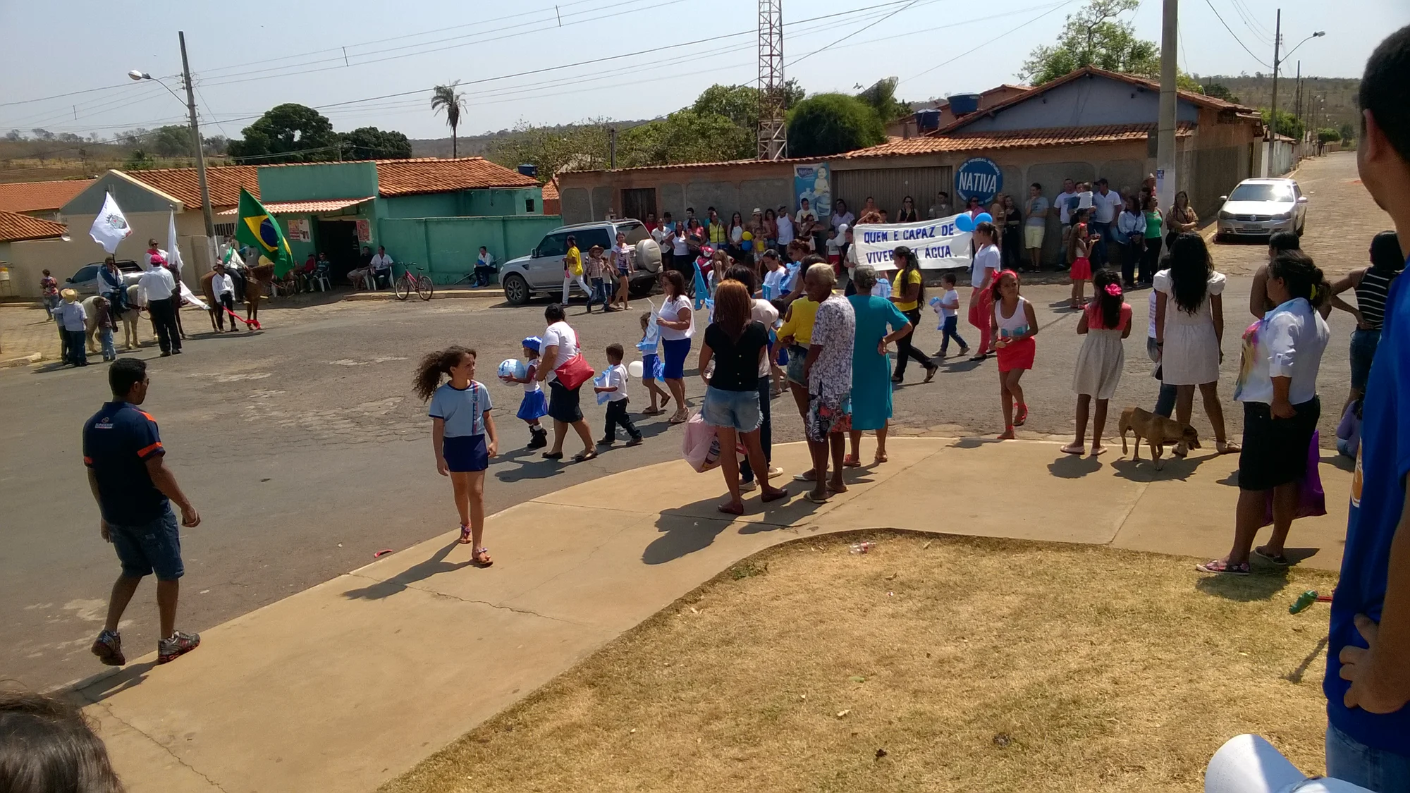 /image/fotos-antigas-lagoa-dos-patos-mg-em-memorias?src=https%3A%2F%2Fimg1.pixhost.to%2Fimages%2F11428%2F680879063_lagoa-dos-patos-mg-20.jpg&w=2000&q=85