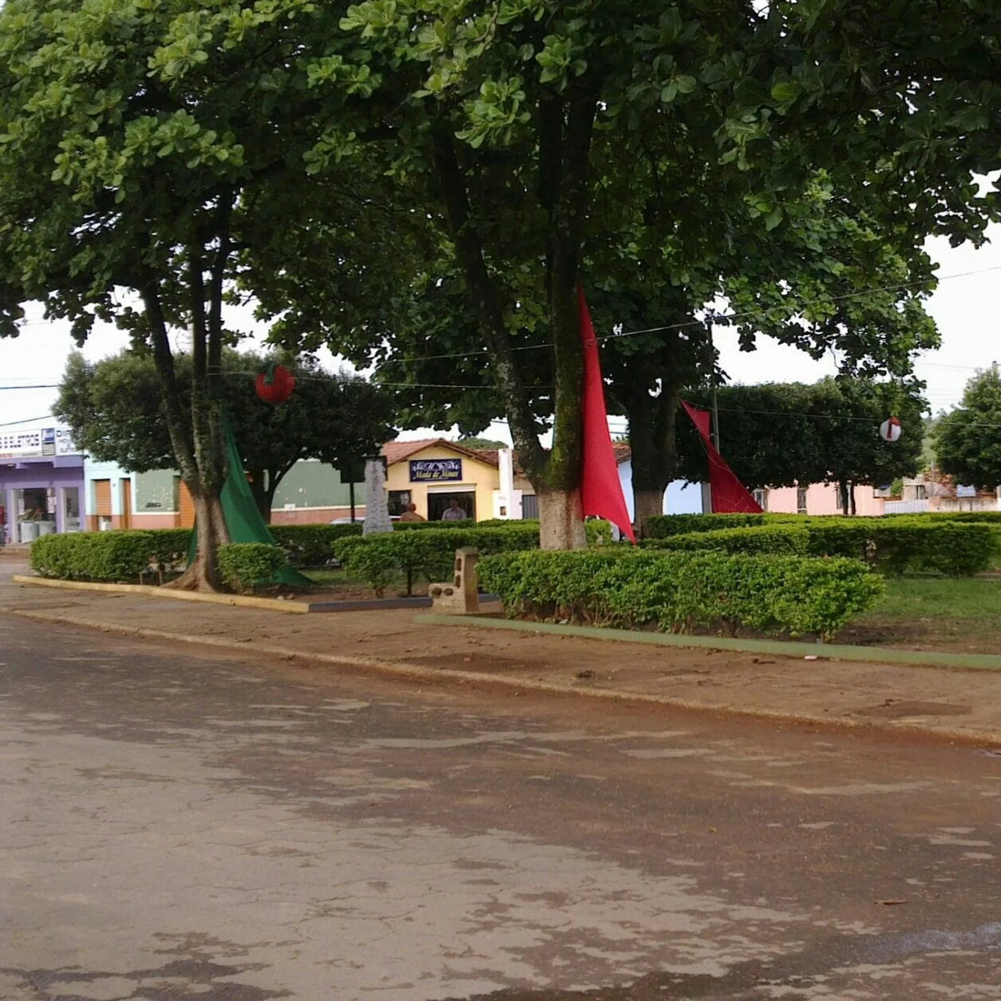 /image/fotos-antigas-lagoa-dos-patos-mg-em-memorias?src=https%3A%2F%2Fimg1.pixhost.to%2Fimages%2F11691%2F685943709_fotos-antigas-lagoa-dos-patos-mg-18.jpg&w=2000&q=85