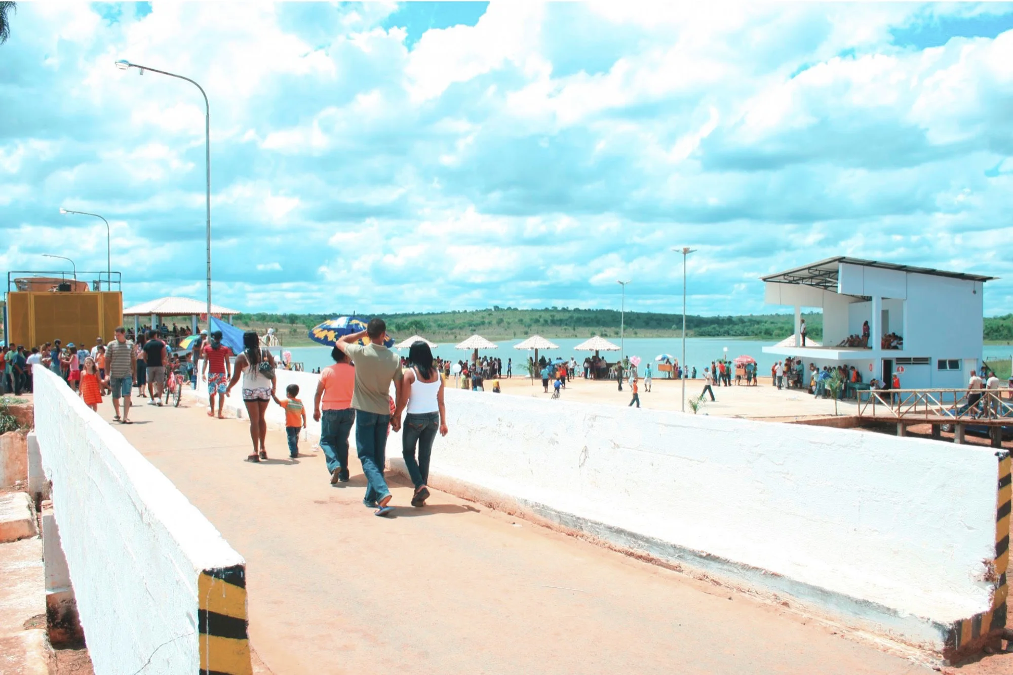 /image/lagoa-dos-patos-mg-celebra-60-anos-de-emancipacao-politica?src=https%3A%2F%2Fsalamineira.netlify.app%2Ffotos-antigas%2Fremini%2Ffotos-antigas-lagoa-dos-patos-mg-67.jpg&w=2000&q=85