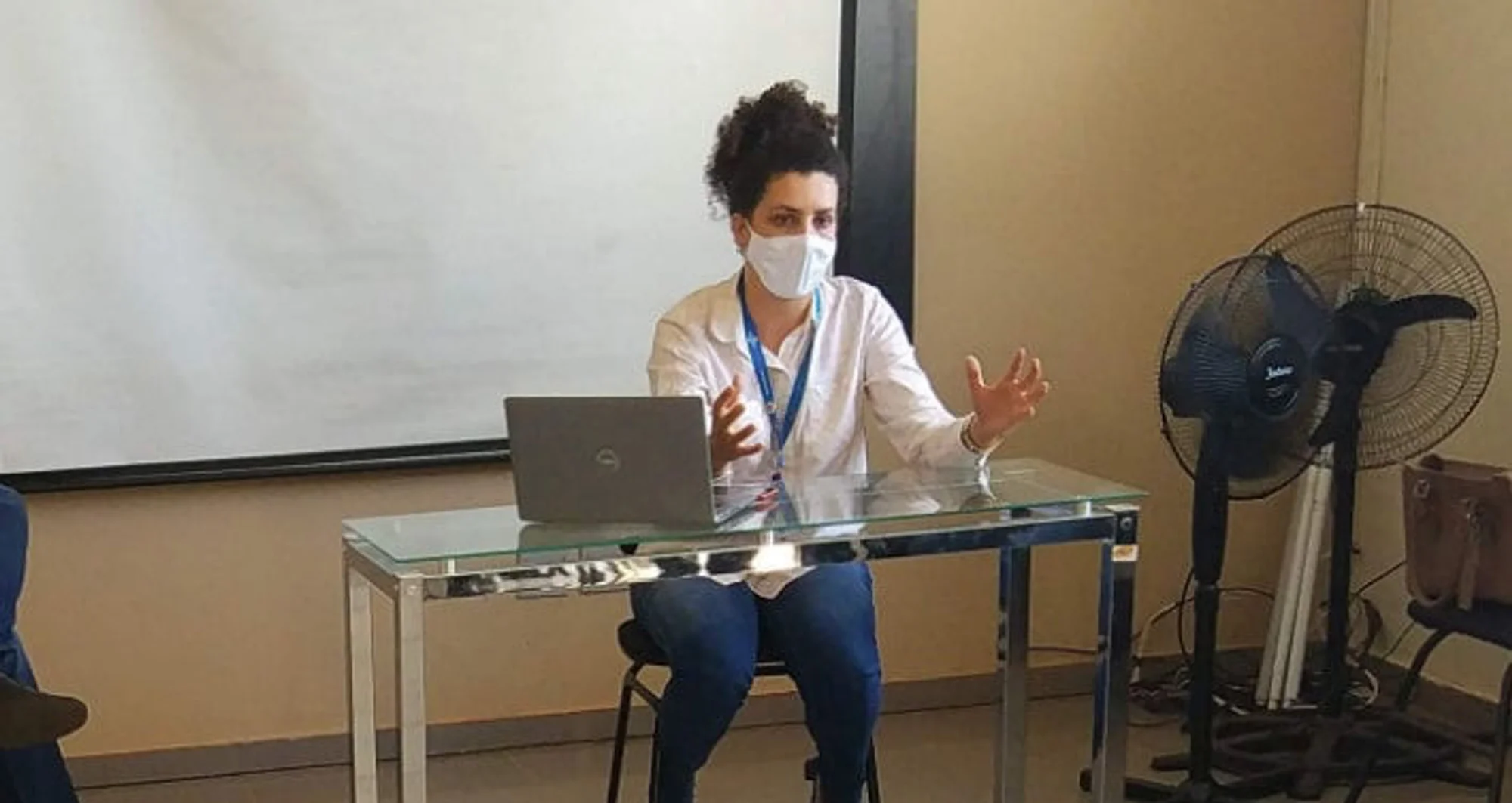 /image/sebrae-realiza-encontro-em-lagoa-dos-patos-mg-sobre-o-fiv-para-os-produtores-rurais?src=https%3A%2F%2Fsalamineira.netlify.app%2Fimg%2Fkatia-leite-sebrae.jpg&w=2000&q=85