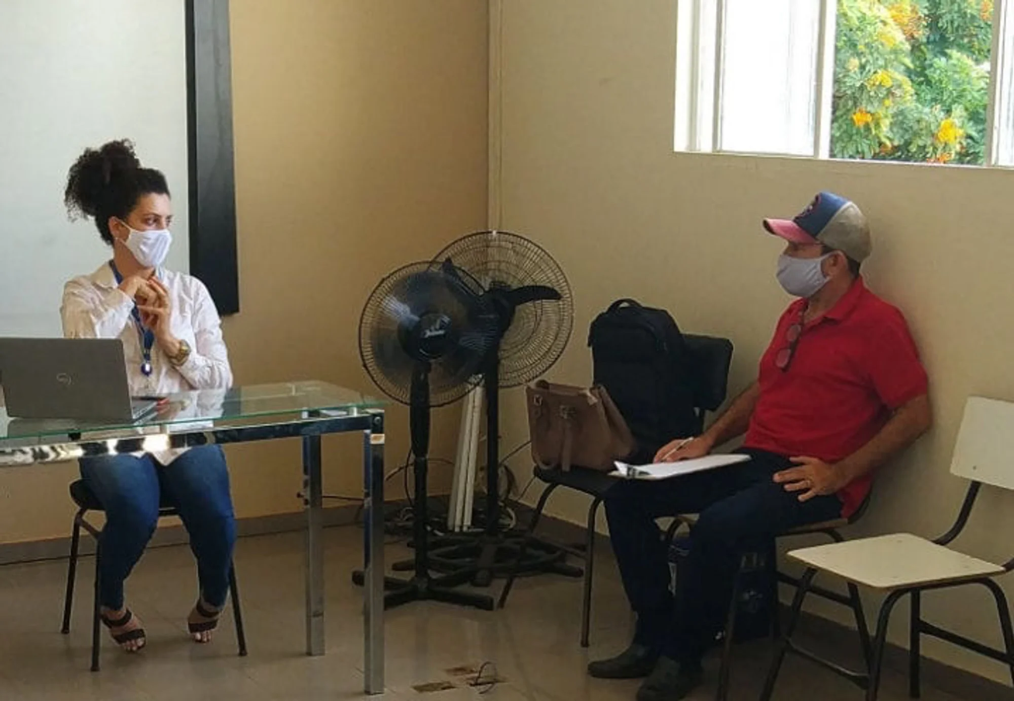 /image/sebrae-realiza-encontro-em-lagoa-dos-patos-mg-sobre-o-fiv-para-os-produtores-rurais?src=https%3A%2F%2Fsalamineira.netlify.app%2Fimg%2Fmarcos-vicente-emater.jpg&w=2000&q=85