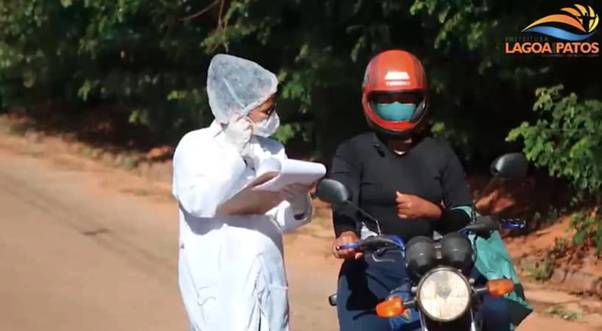 /image/secretaria-municipal-de-saude-intensifica-acoes-de-prevencao-a-disseminacao-do-corona-virus-em-lagoa-dos-patos?src=https%3A%2F%2Fsalamineira.netlify.app%2Fimg%2Fcombate-ao-coronavirus-em-lagoa-dos-patos-mg-02.jpg&w=2000&q=85